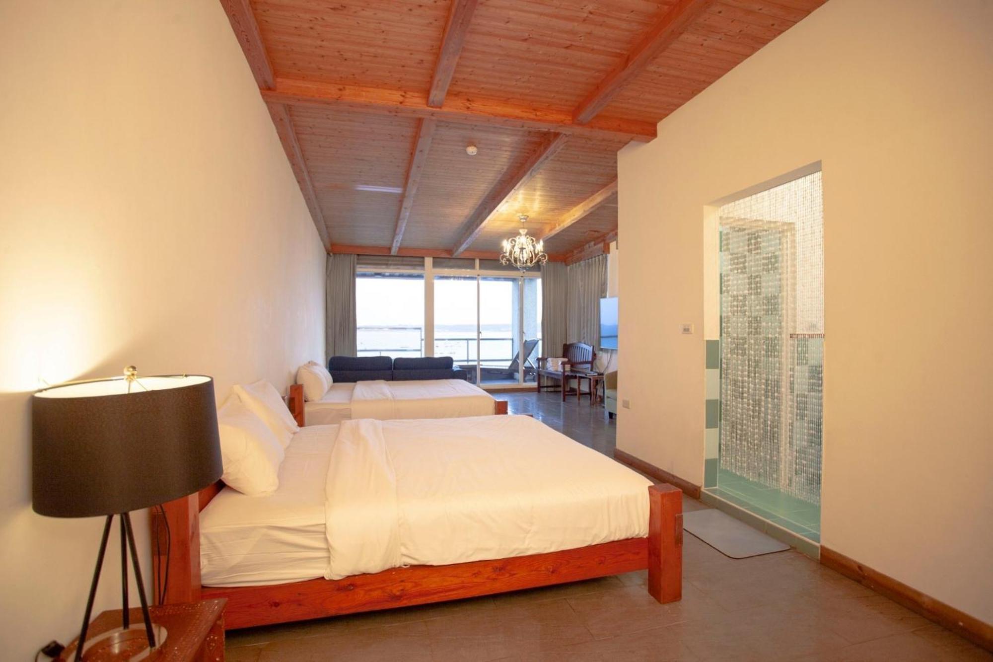 Far Falla Hotel Nanwan Bagian luar foto