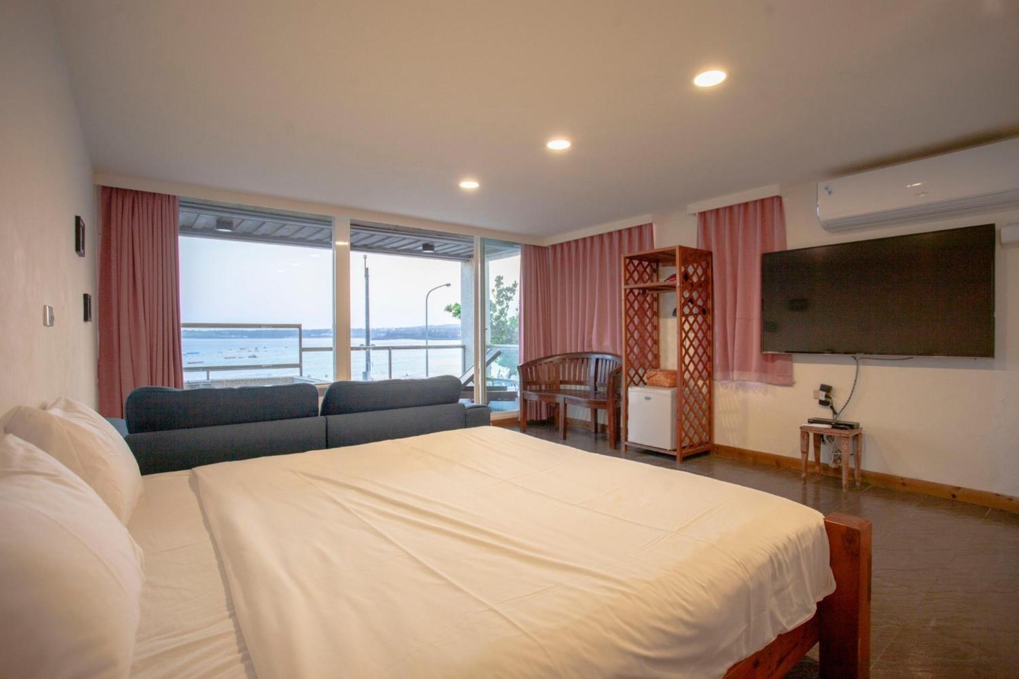 Far Falla Hotel Nanwan Bagian luar foto