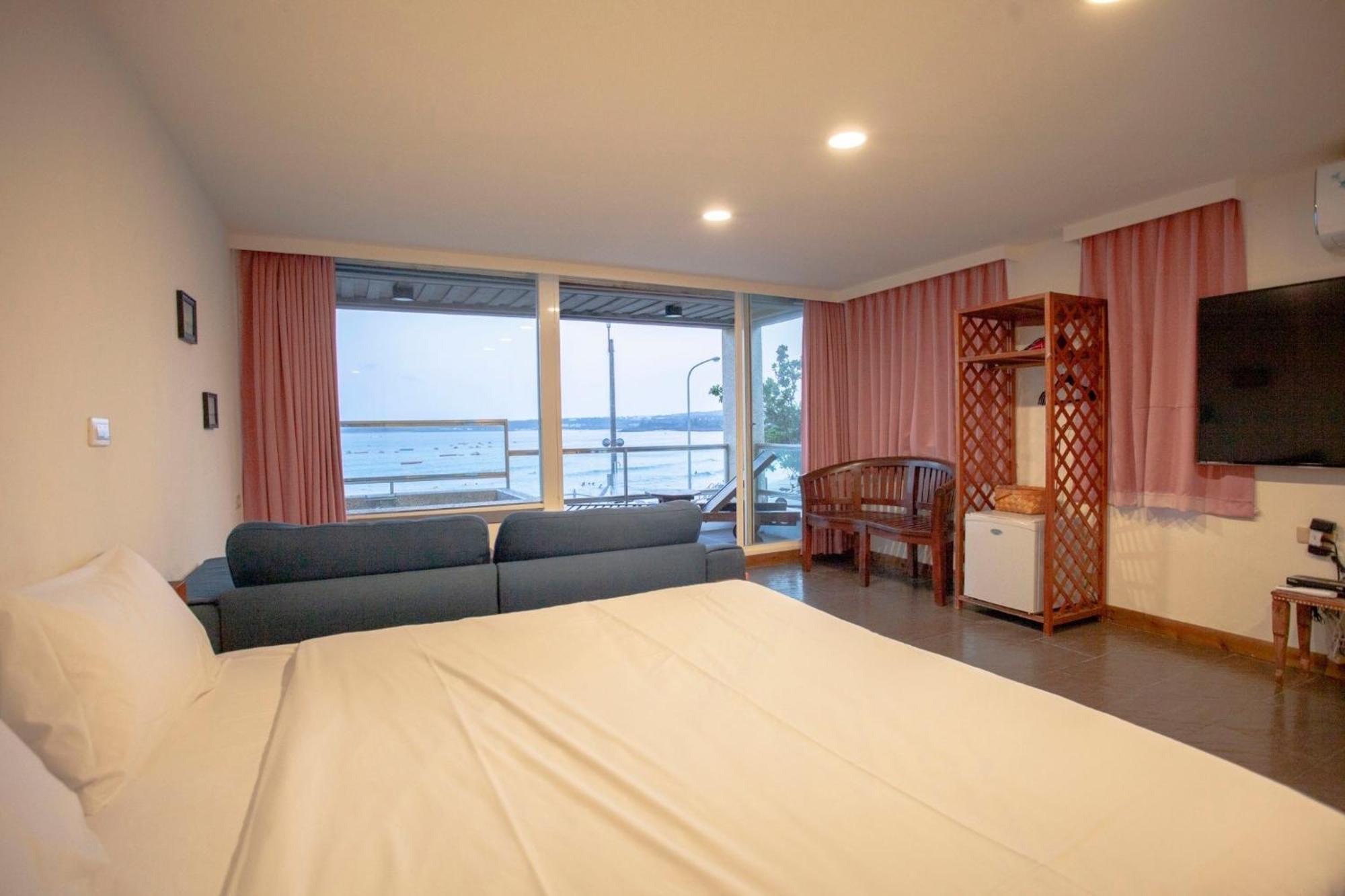 Far Falla Hotel Nanwan Bagian luar foto
